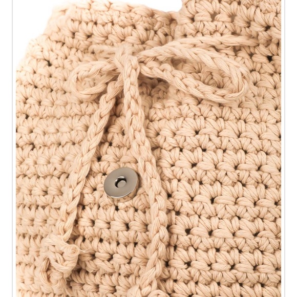 🌻Ivory Crochet Backpack🌻 - Picture 4 of 6